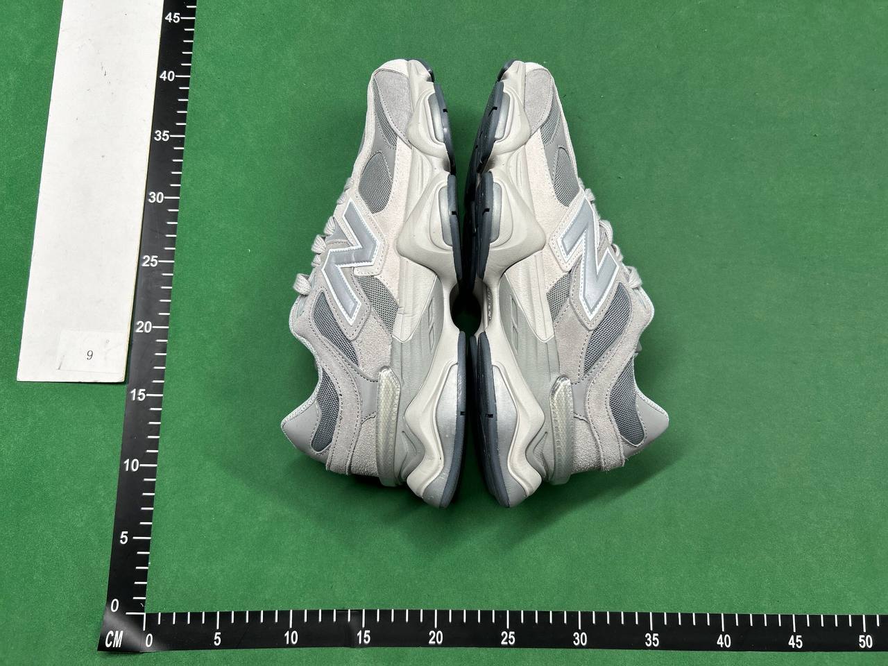 NEW BALANCE 9060                     -4