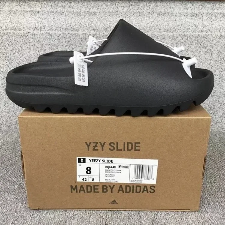  Yeezy  Slide