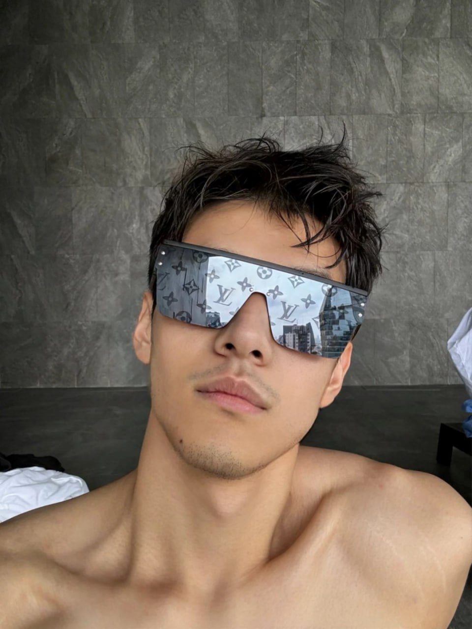 LV Louis Vuitton Gucci Burberr