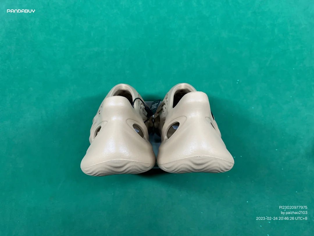 Yeezy Foam Runner -3