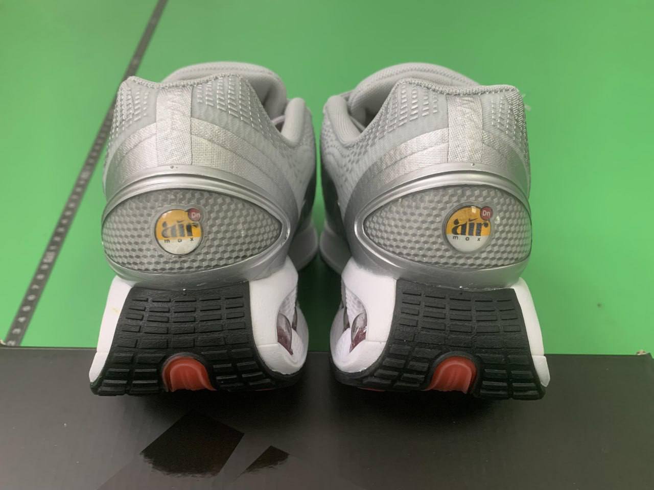 NIIke sports shoes -3