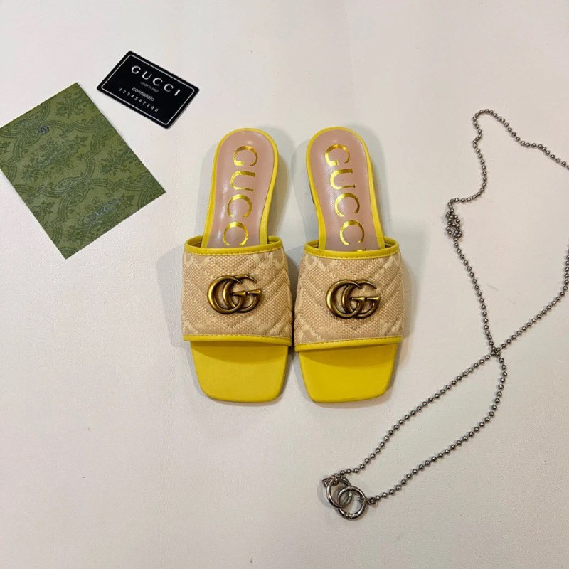 Burberry slippers Chanel Gucci slippers  -3