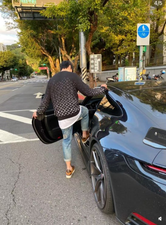 Louis Vuitton GUCCI Burberry S