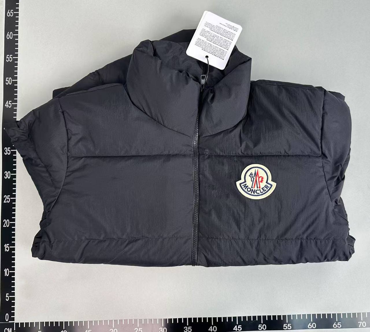 MONCLER Down -4