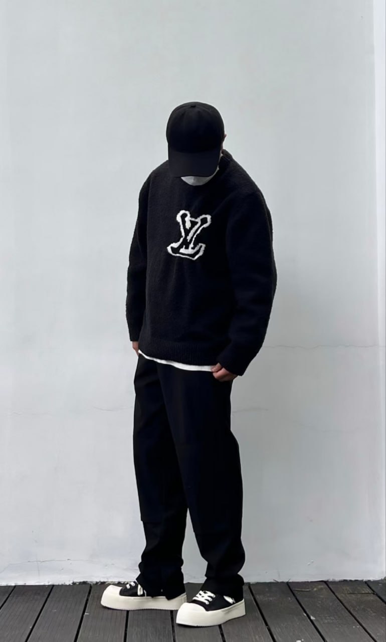 LV Louis Vuitton Sweater (27 s