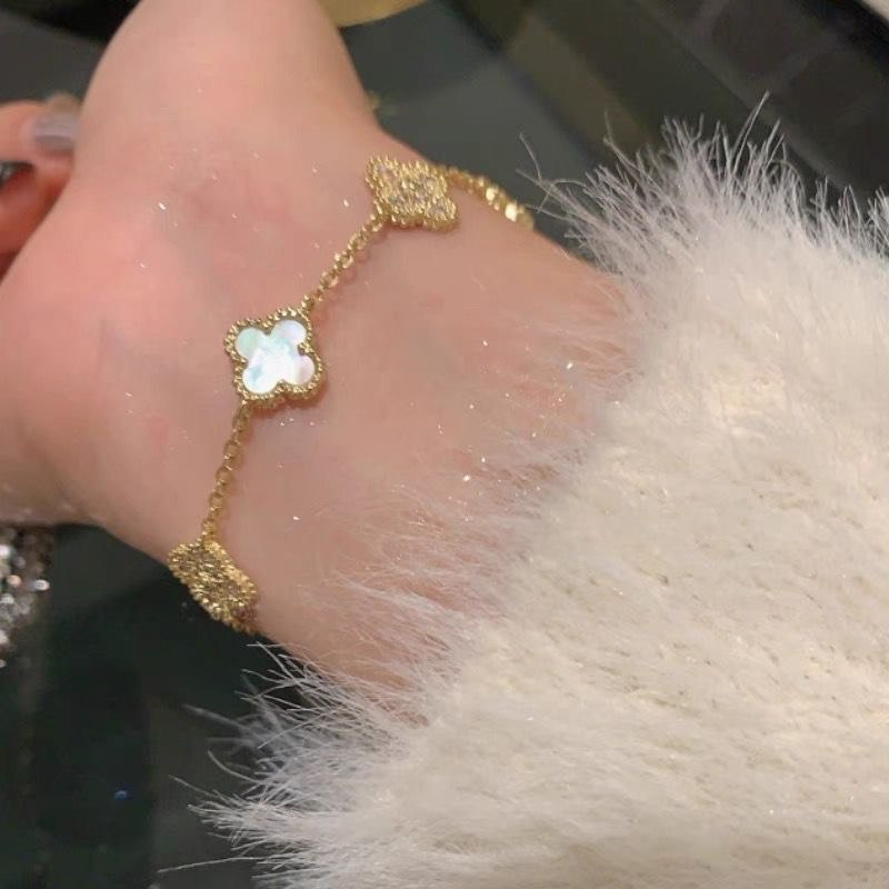 Van Cleef & Arpels bracele