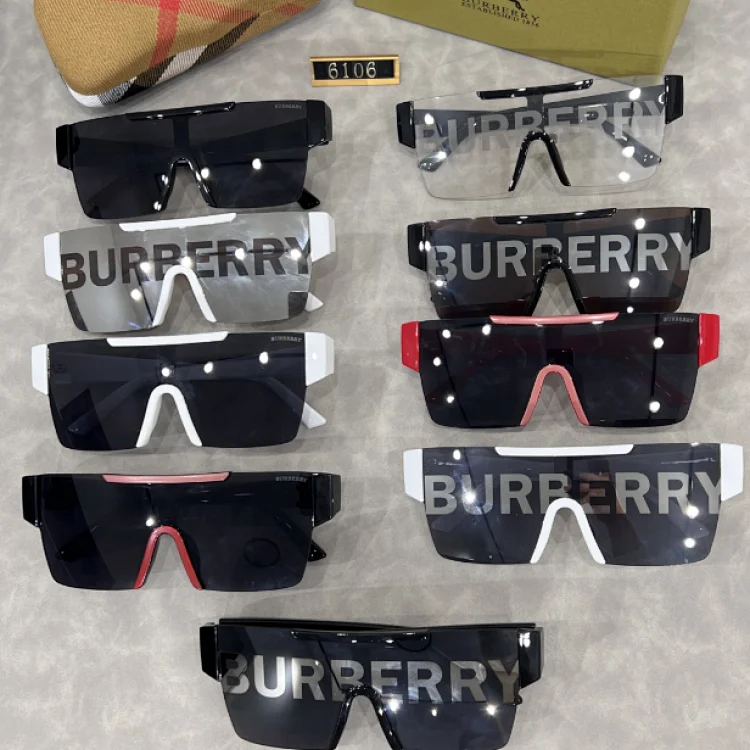 Chrome HeartsCartier Ray-BanLV