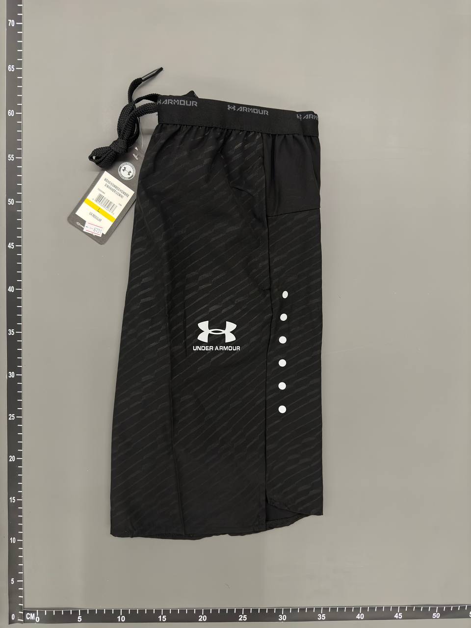 Under Armour shorts  -4