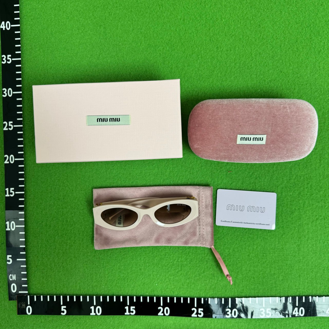 Miumiu\Prada Sunglasses -4