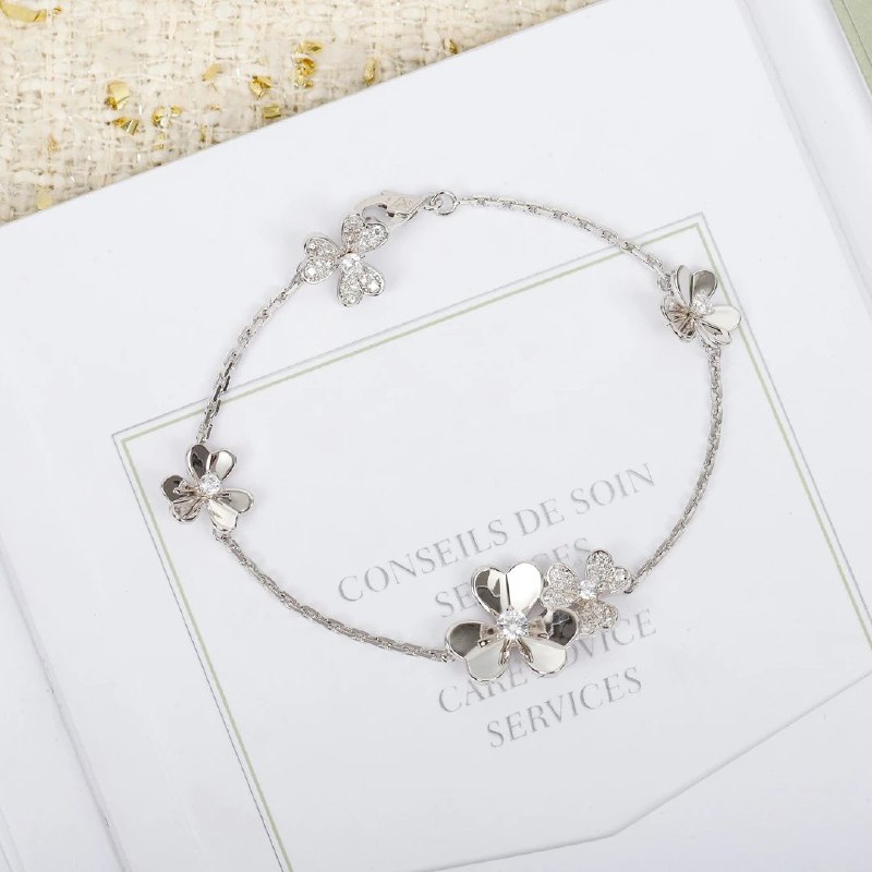  Van Cleef & Arpels bracelet earrings  -3