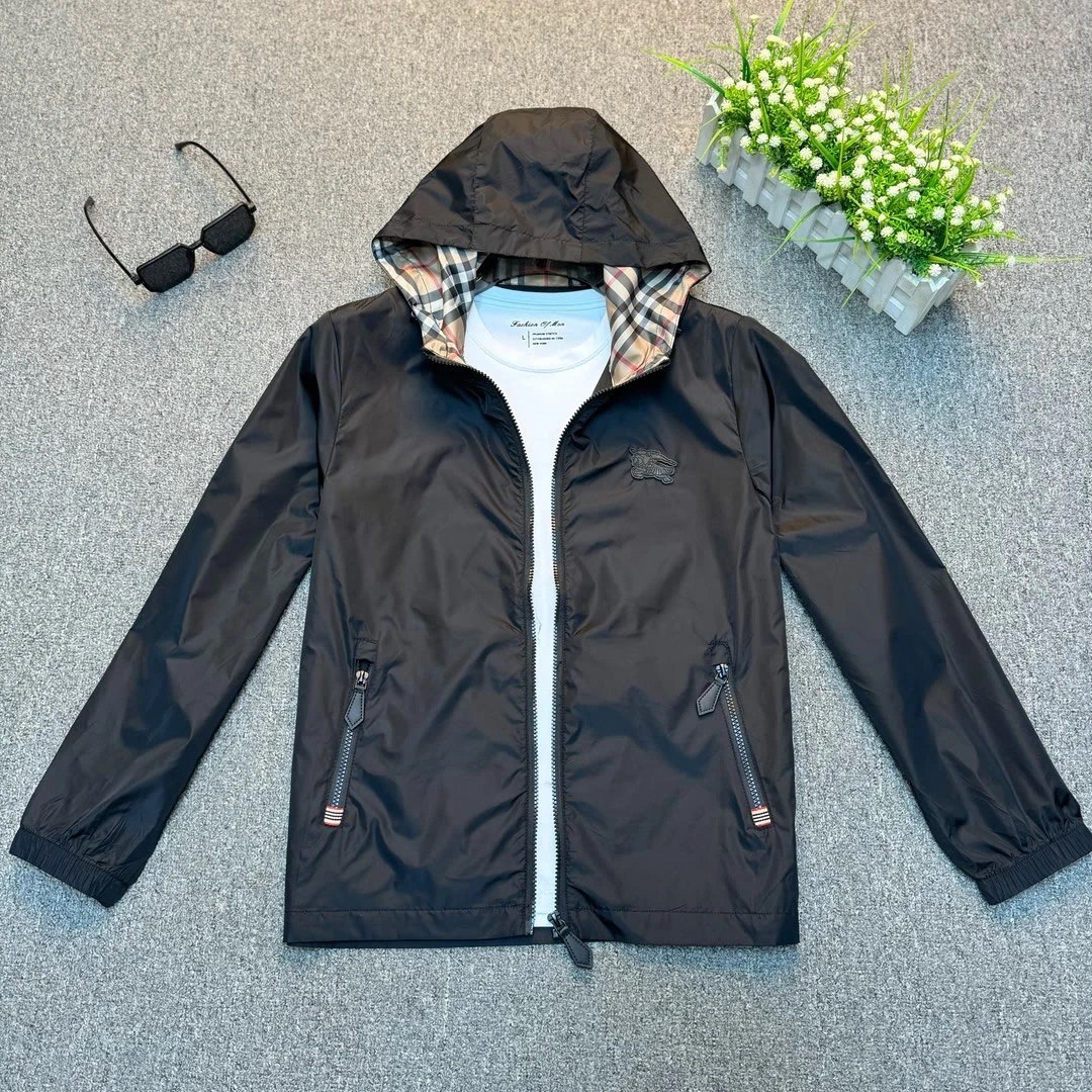 gucci  Moncler  Burberry  THE 