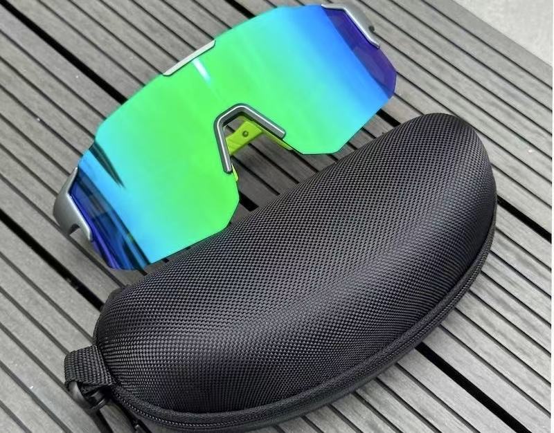 Cycling, hiking, climbing gogg