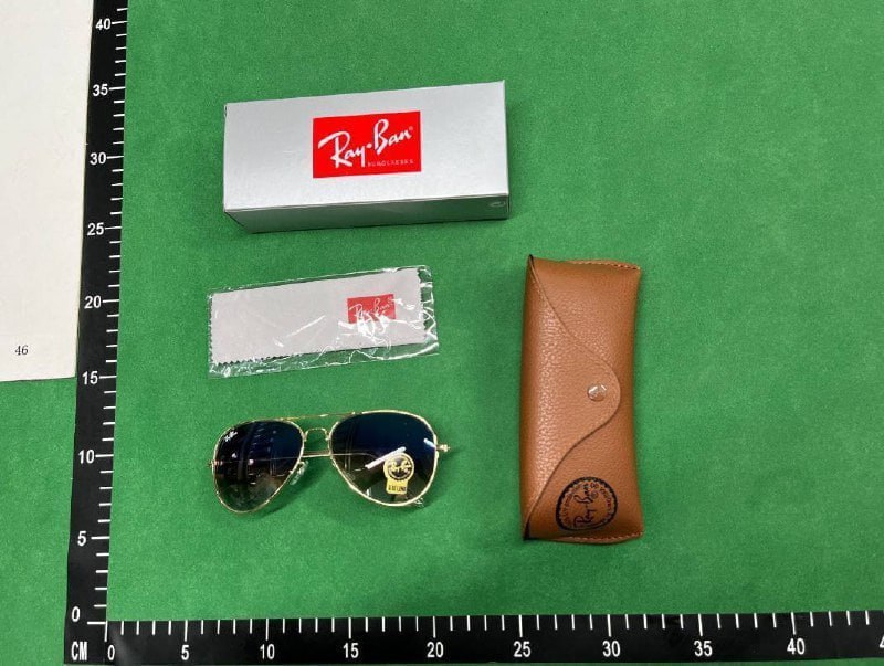 Ray-Ban glasses -3