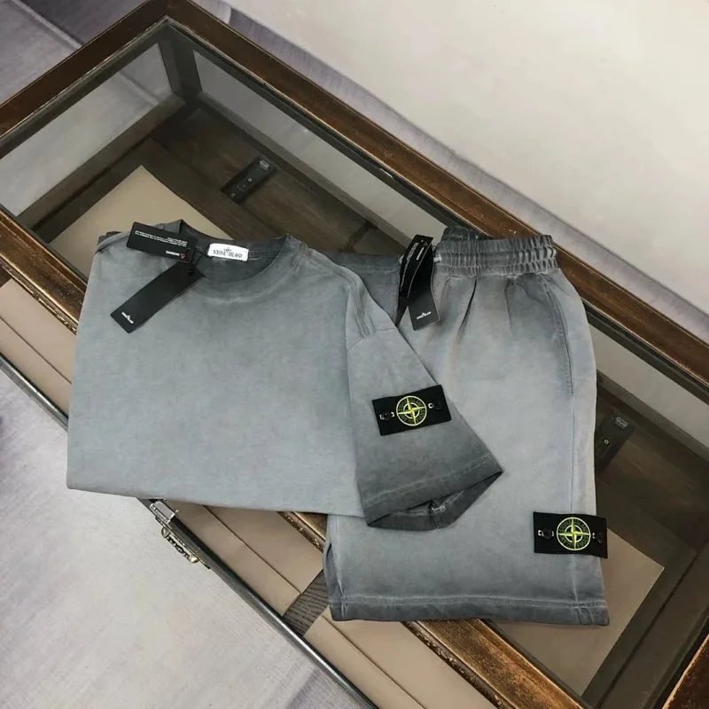 Stone Island T-shirt tee Shorts Suits -2