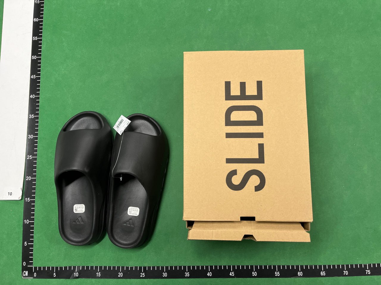 Yeezy 350 and Yeezy slippers -3