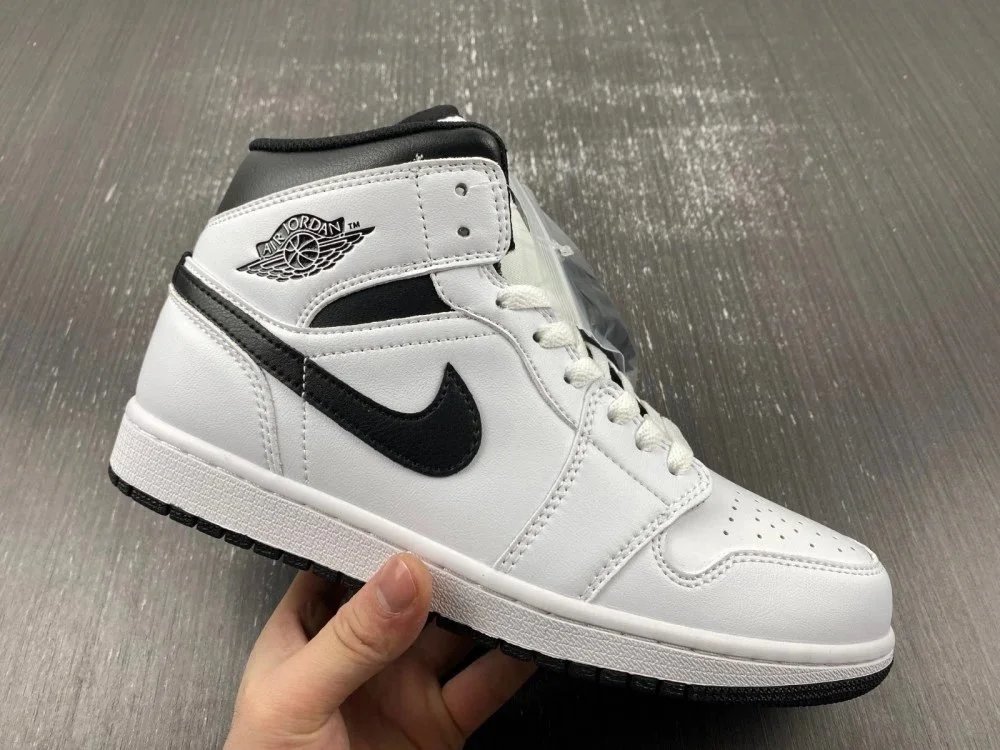 AJ1 -2