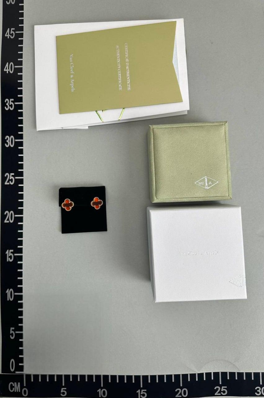 Van Cleef & Arpels Earring -2