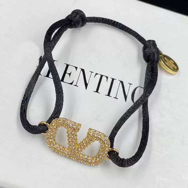 Valentino bracelet+Gift box -2