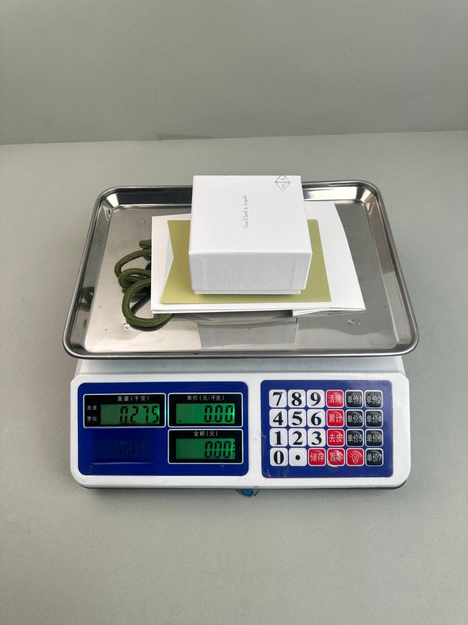 Van Cleef & Arpels Necklaces -3