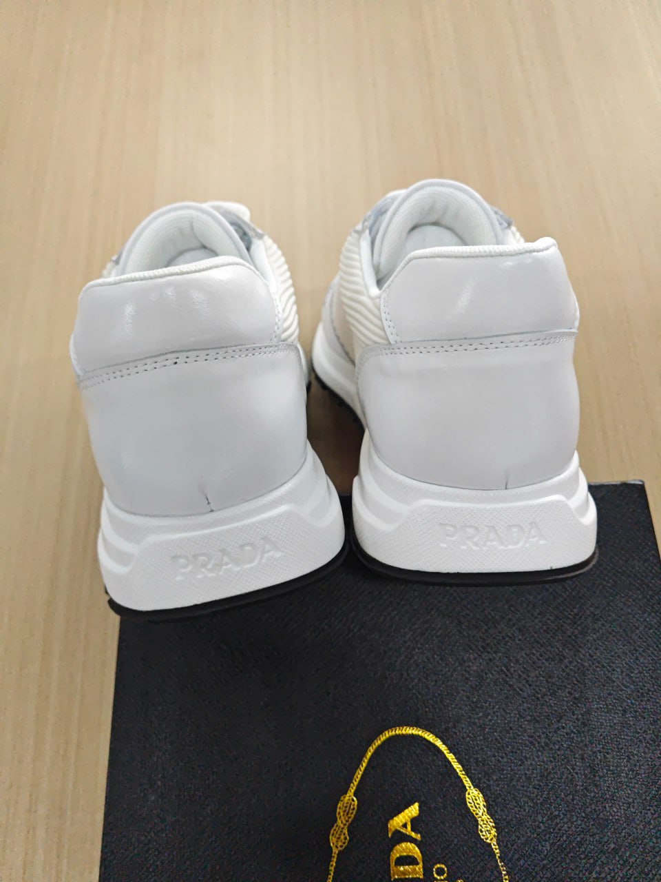 Prada -4