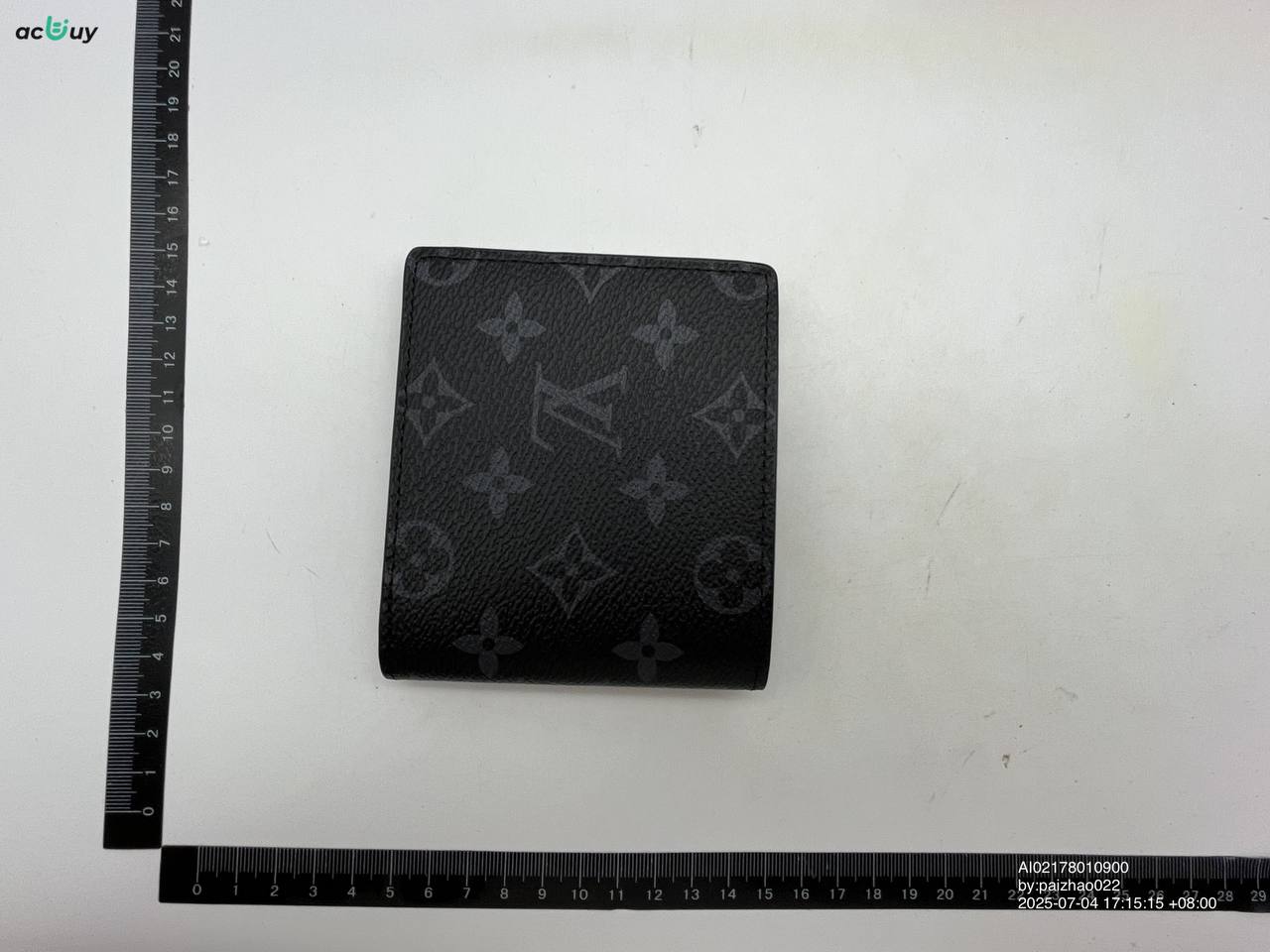 Lv wallet with box -3