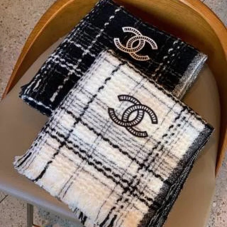 Chanel scarf -2