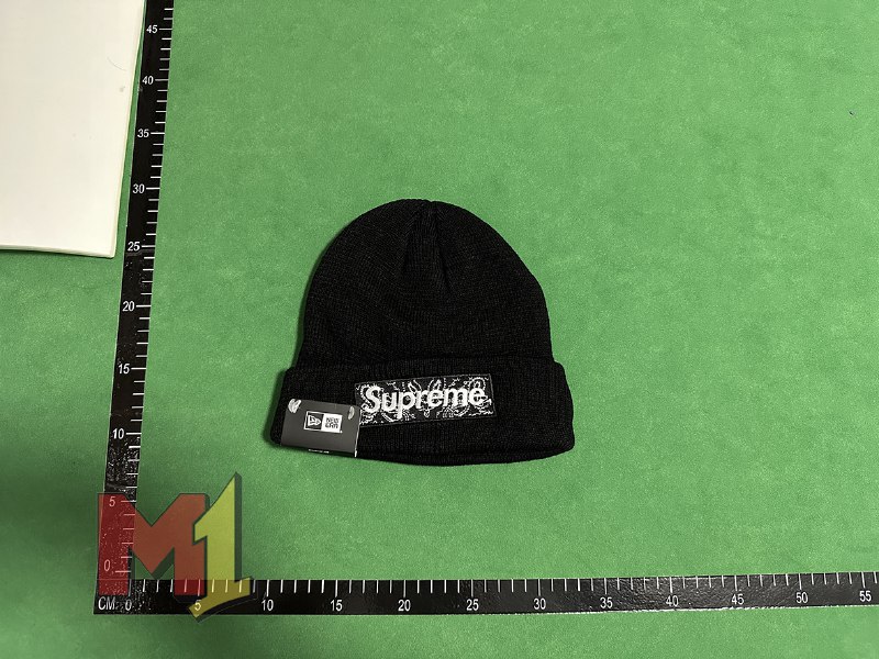 supreme Hat(+8 color）                                                                                                  -4