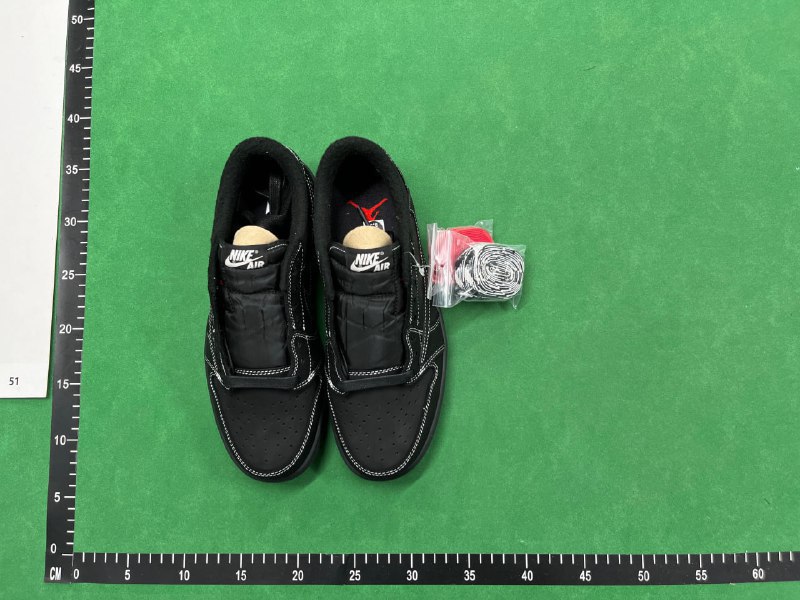  AJ1 X Travis Scott -4