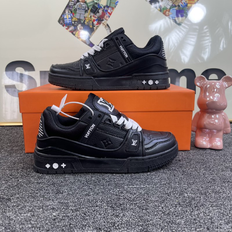 Louis Vuitton Trainer Sneaker -4