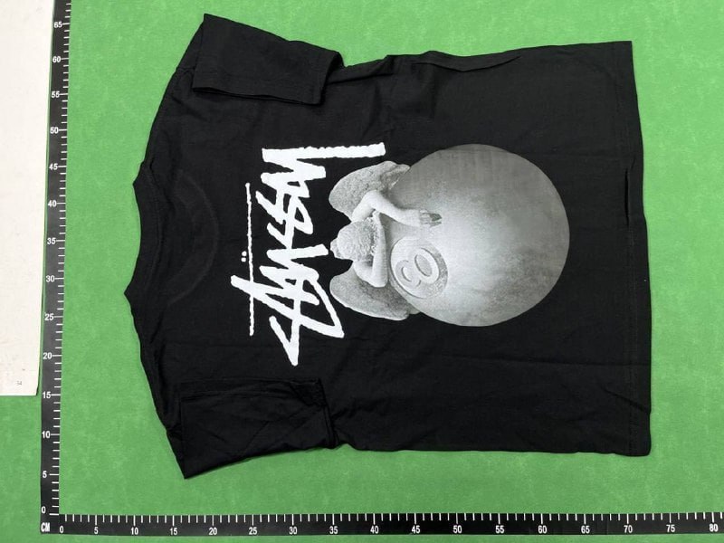 Stussy tee    (40 CP) -4