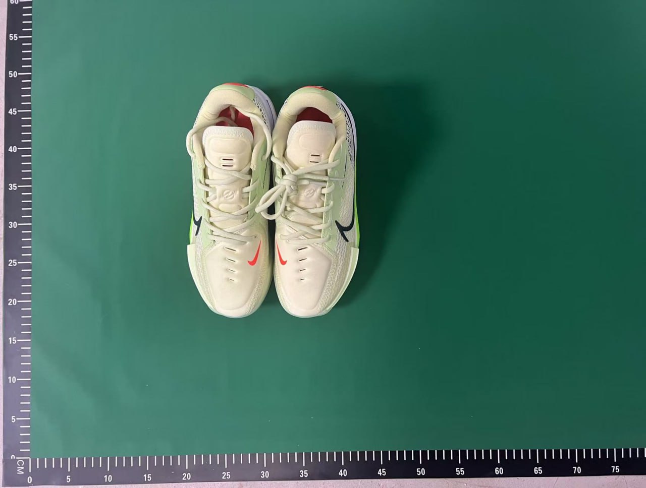 NIKE AIR ZOOM G.T. CUT -4