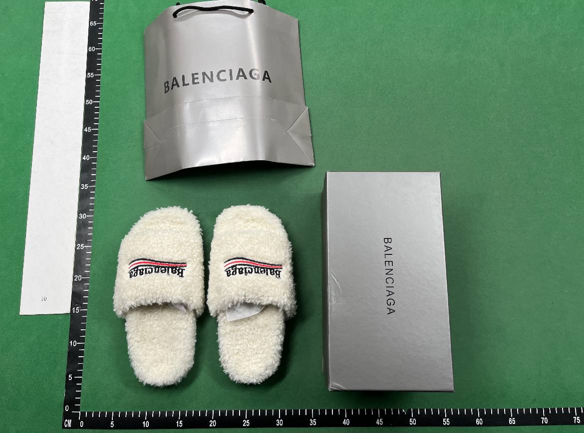 Balenciaga fluffy slippers sandal                                                      -3