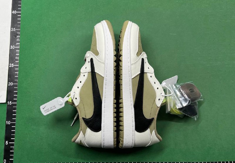   Travis Scott x Air Jordan 1 AJ1             -3