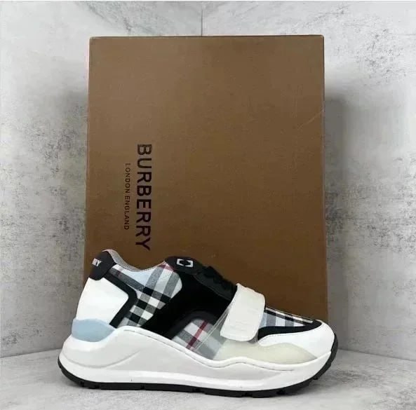 Burberry shoes -2