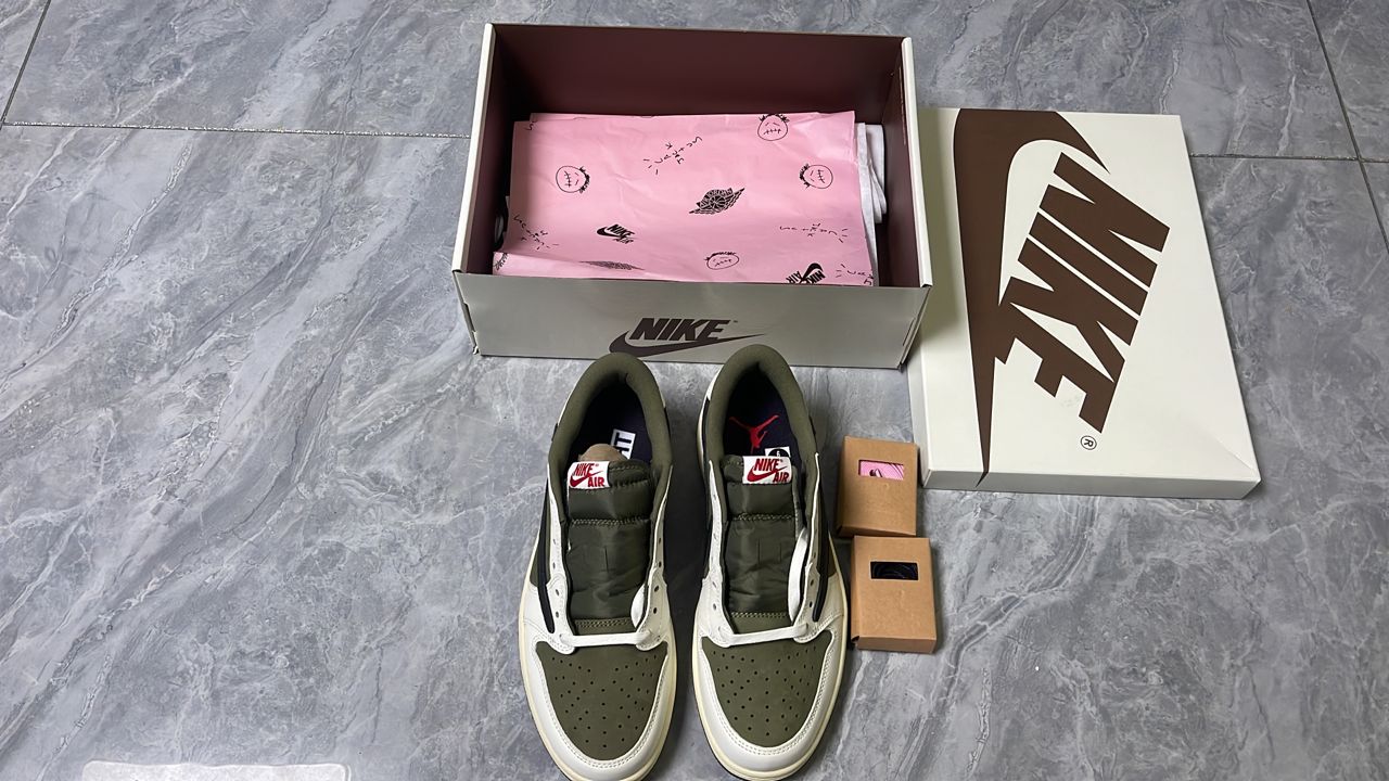 Air Jordan 1 Travis Scott Low sneakers  -2