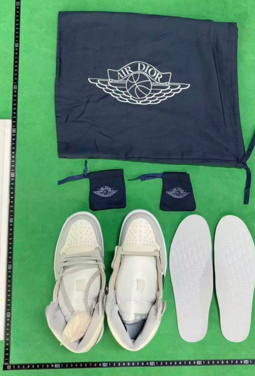 dior air jordan                         -4