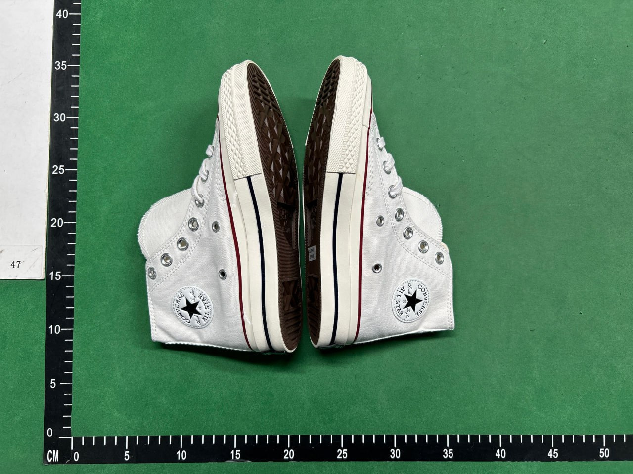 Converse canvas shoes -4